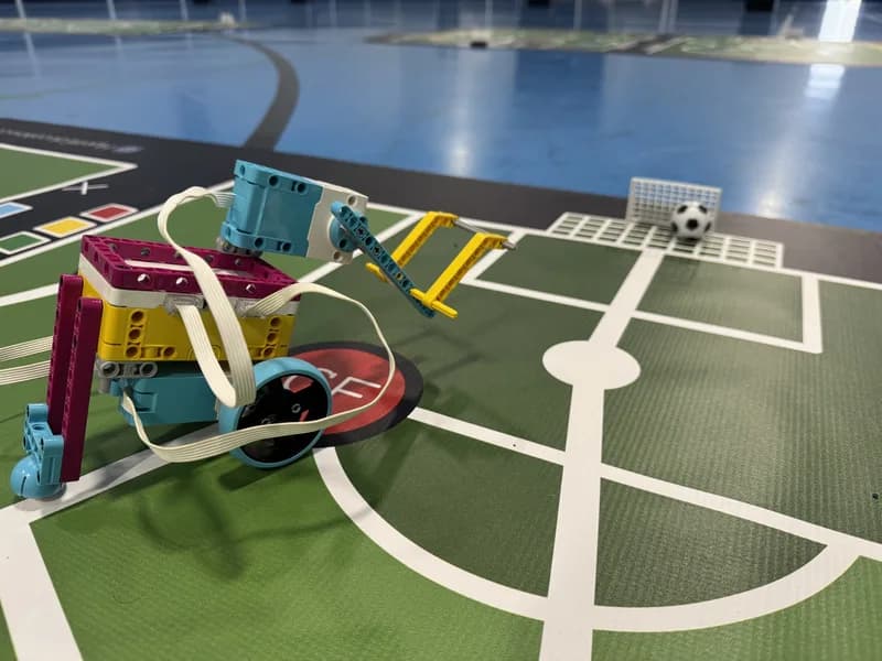 Students engaged in a STEM classroom project